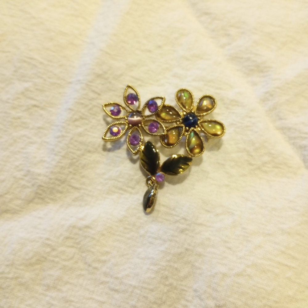 Stunning Vintage Floral Gemstone Pin Brooch Costume Jewelry Flower Cluster EUC